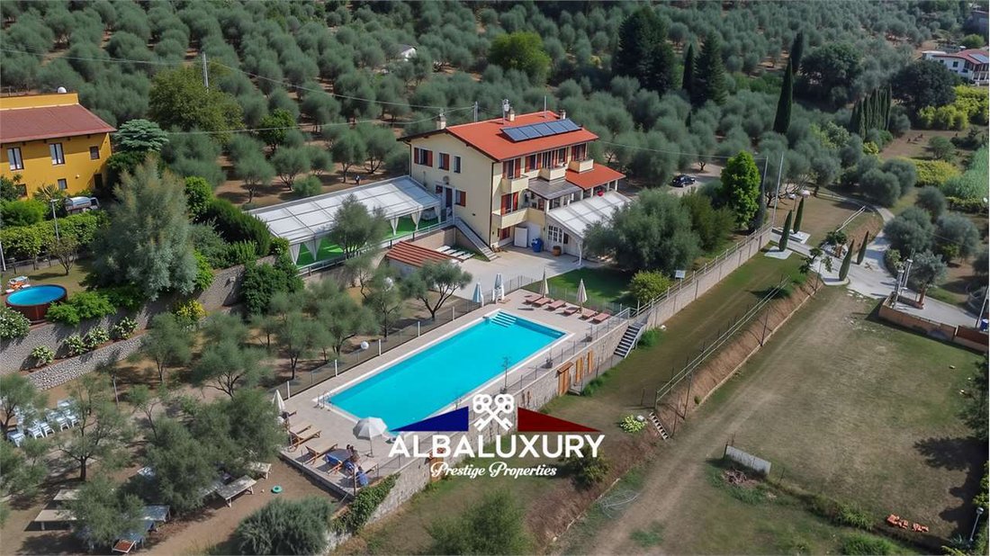 Villa in Camaiore, Tuscany, Italy 4 - 16925192