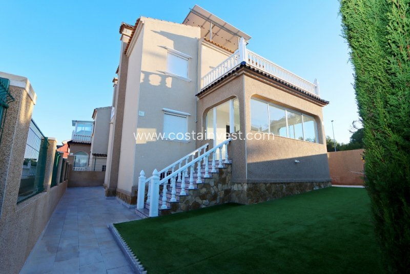 Villa in Playa Flamenca, Orihuela, Valencian Community 1 - 16919192