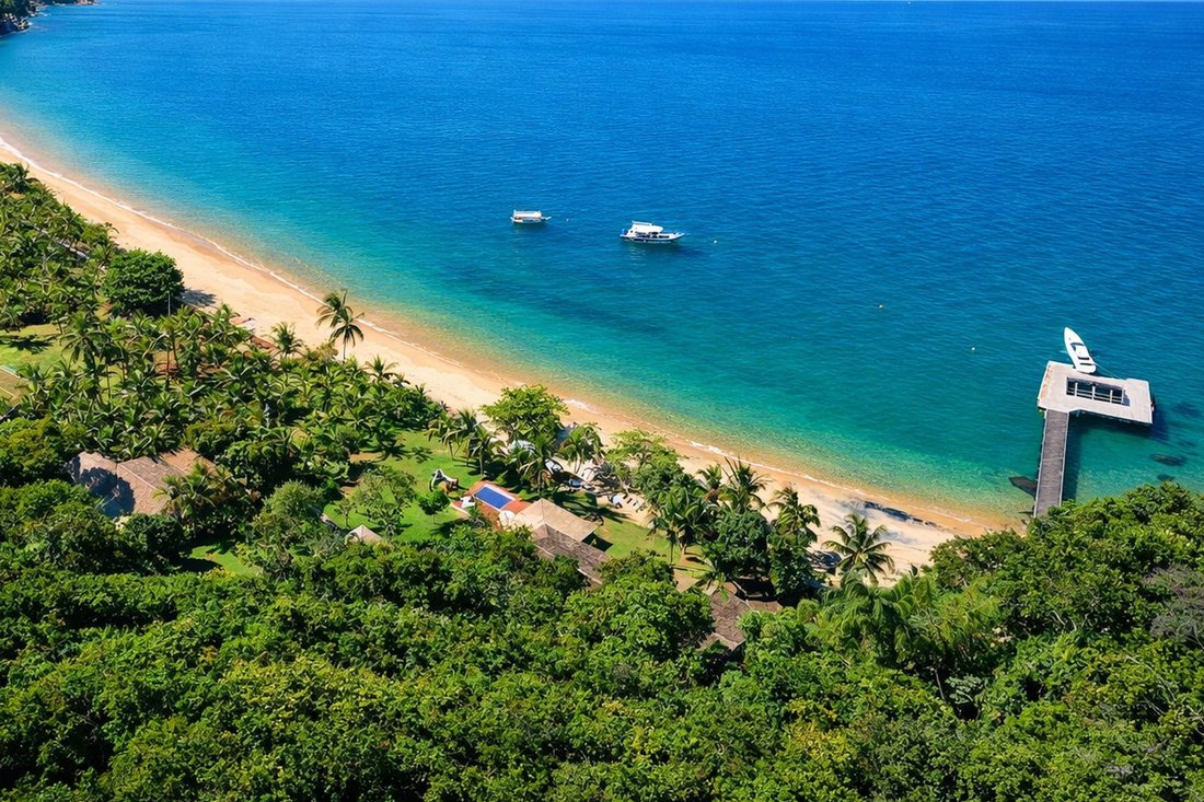 Villa in Angra dos Reis, State of Rio de Janeiro, Brazil 2 - 12479508