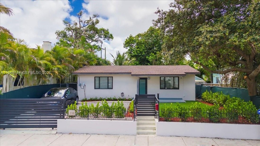 House in Miami, Florida, United States 1 - 16925100