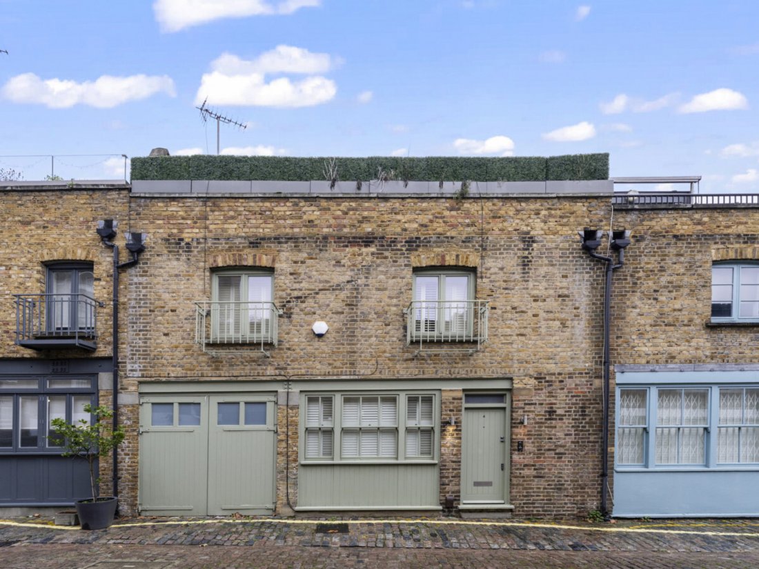 House in Hyde Park, Westminster, England 2 - 16925689