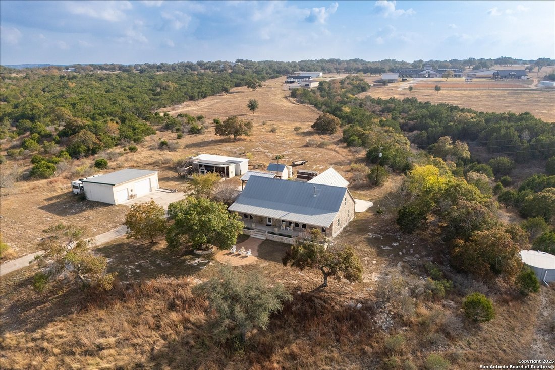 Farm Ranch in Boerne, Texas, United States 1 - 16925740
