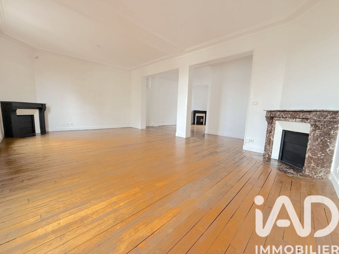 Apartment in Fontenay-sous-Bois, Ile-de-France, France 2 - 16924353