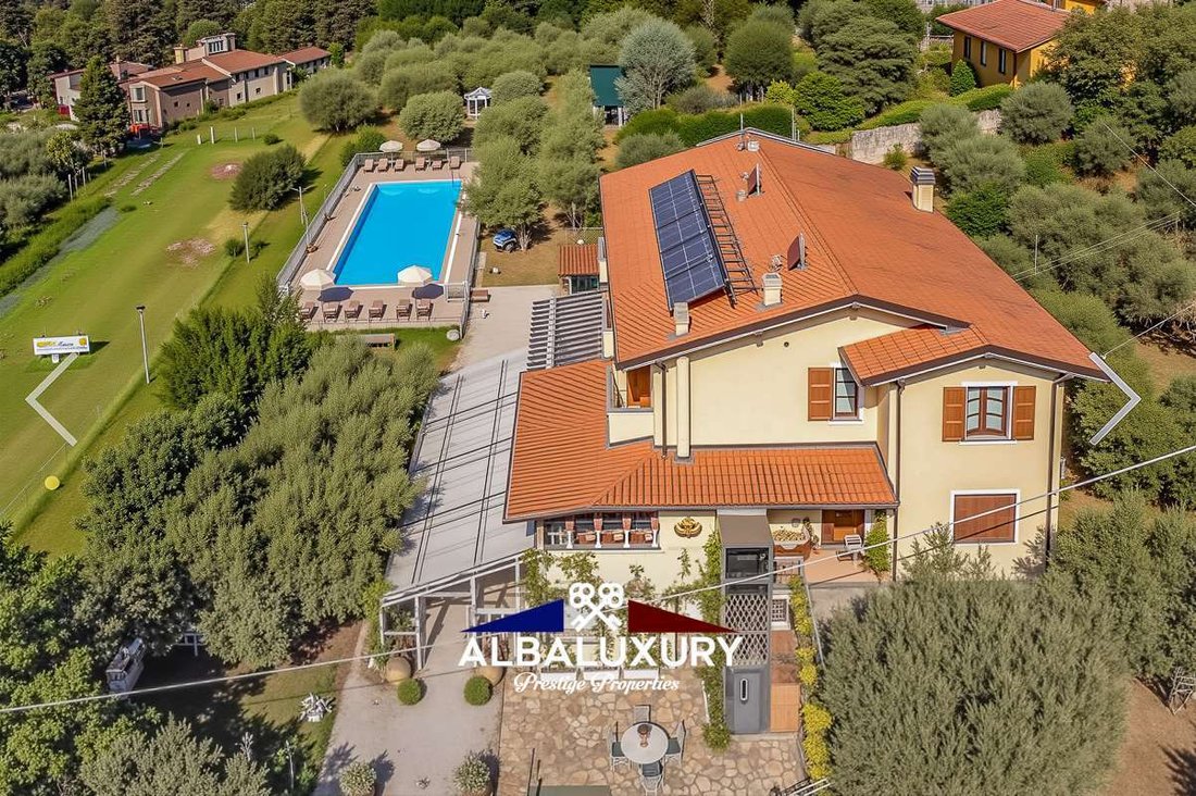 Villa in Camaiore, Tuscany, Italy 2 - 16925192