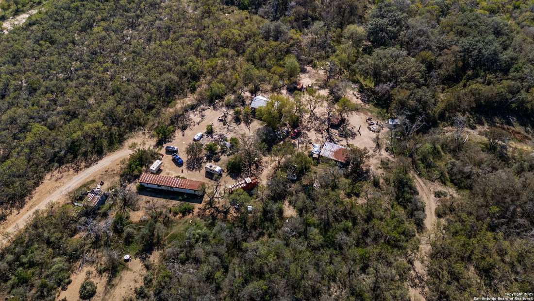 Farm Ranch in Von Ormy, Texas, United States 2 - 16925751