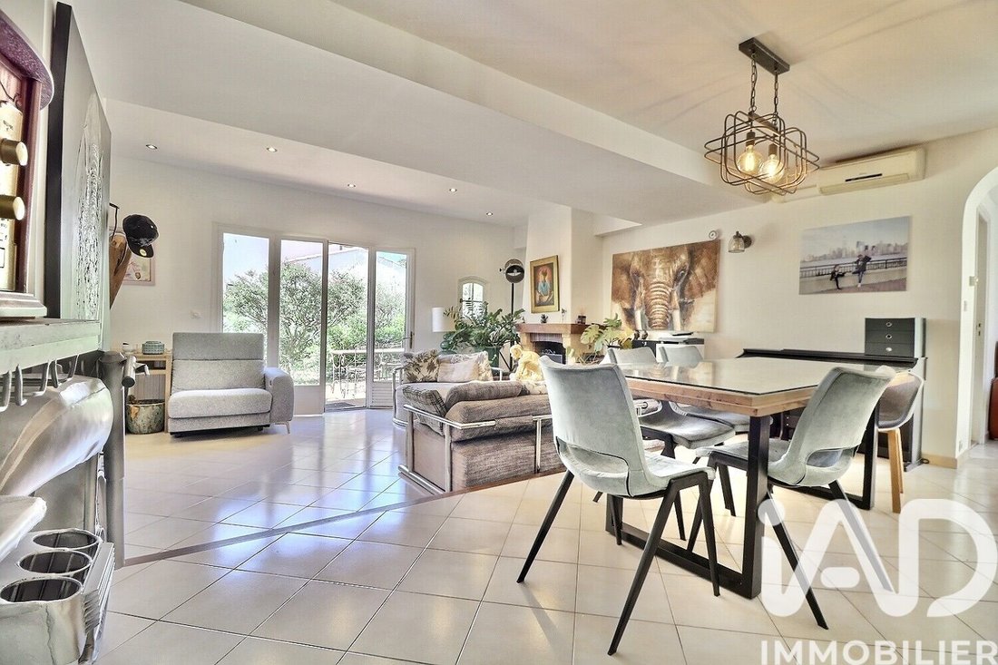Casa en La Ciotat, Provenza-Alpes-Costa Azul, Francia 1 - 16924344
