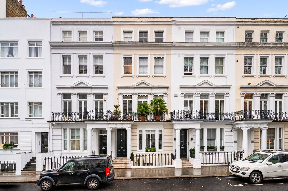 Appartamento a Holland Park, Kensington e Chelsea, Inghilterra 1 - 16924642