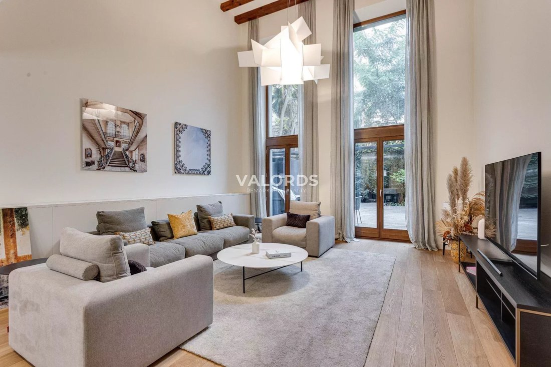 House in Eixample, Barcelona, Spain 4 - 16925577