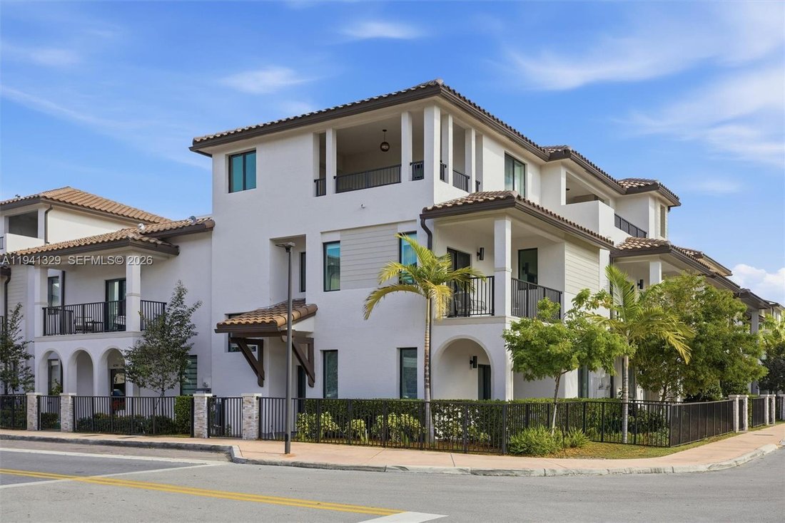 Townhouse in Miami Springs, Florida, United States 1 - 16899202