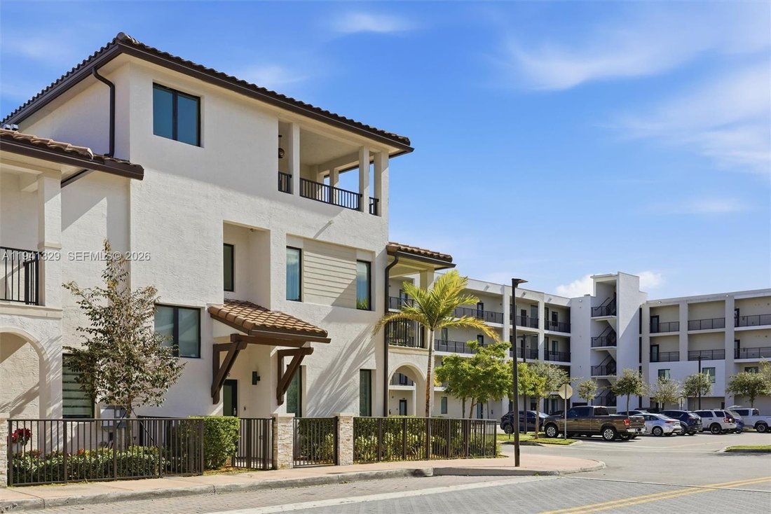 Townhouse in Miami Springs, Florida, United States 2 - 16899202