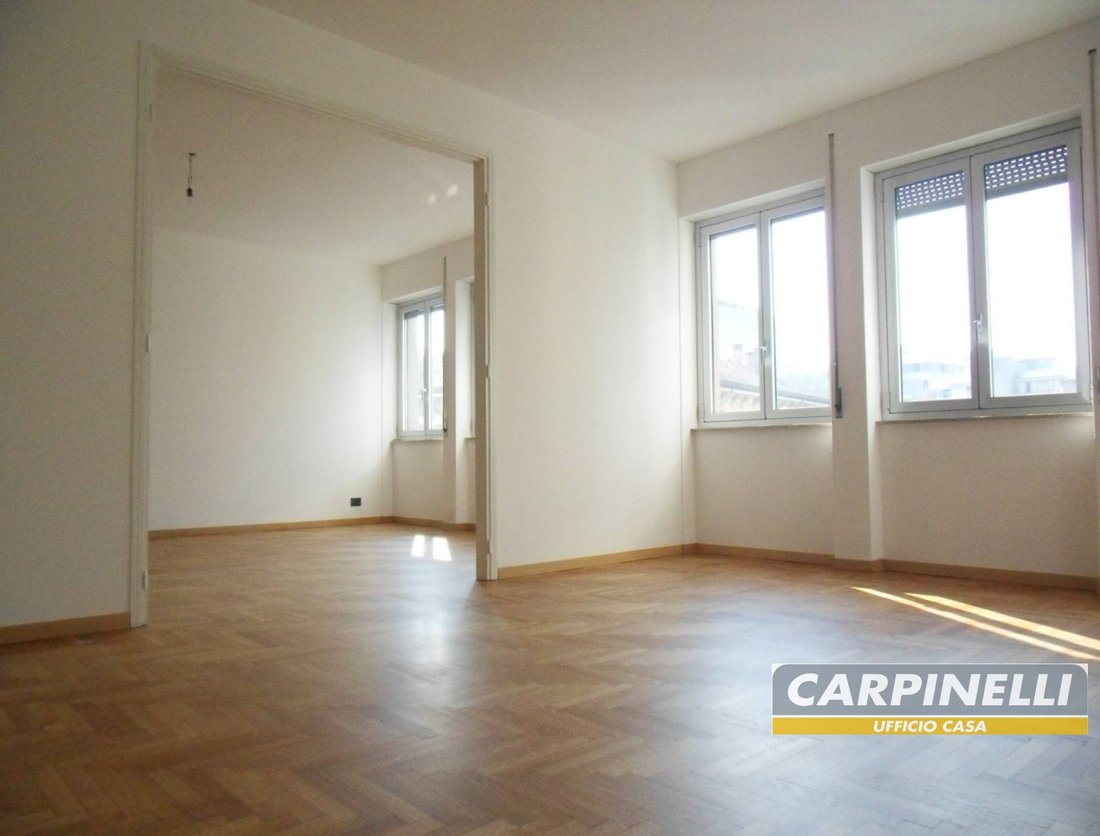Apartment in Historic Center, Monza, Lombardy 4 - 16926085