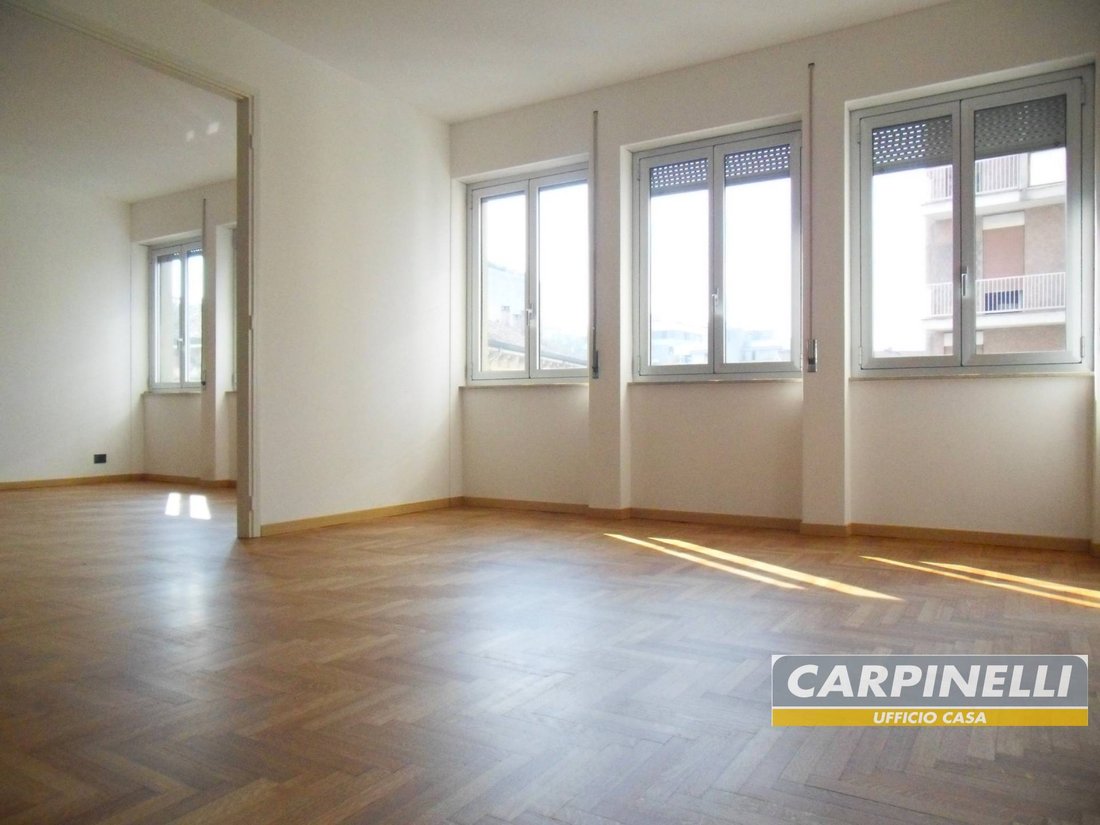 Apartment in Historic Center, Monza, Lombardy 1 - 16926085