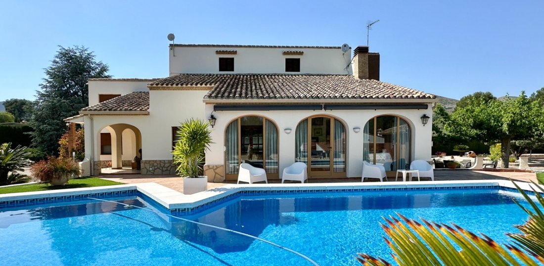 Villa in Ontinyent, Valencian Community, Spain 1 - 16923802