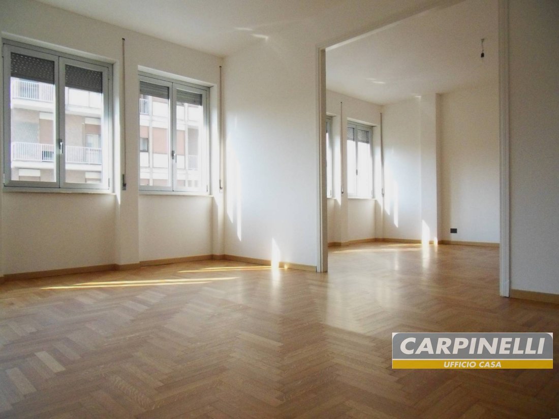 Apartment in Historic Center, Monza, Lombardy 2 - 16926085