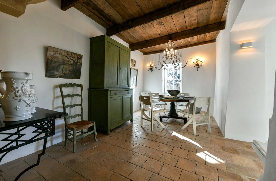 Estate in Uzès, Occitania, France 5 - 16923771