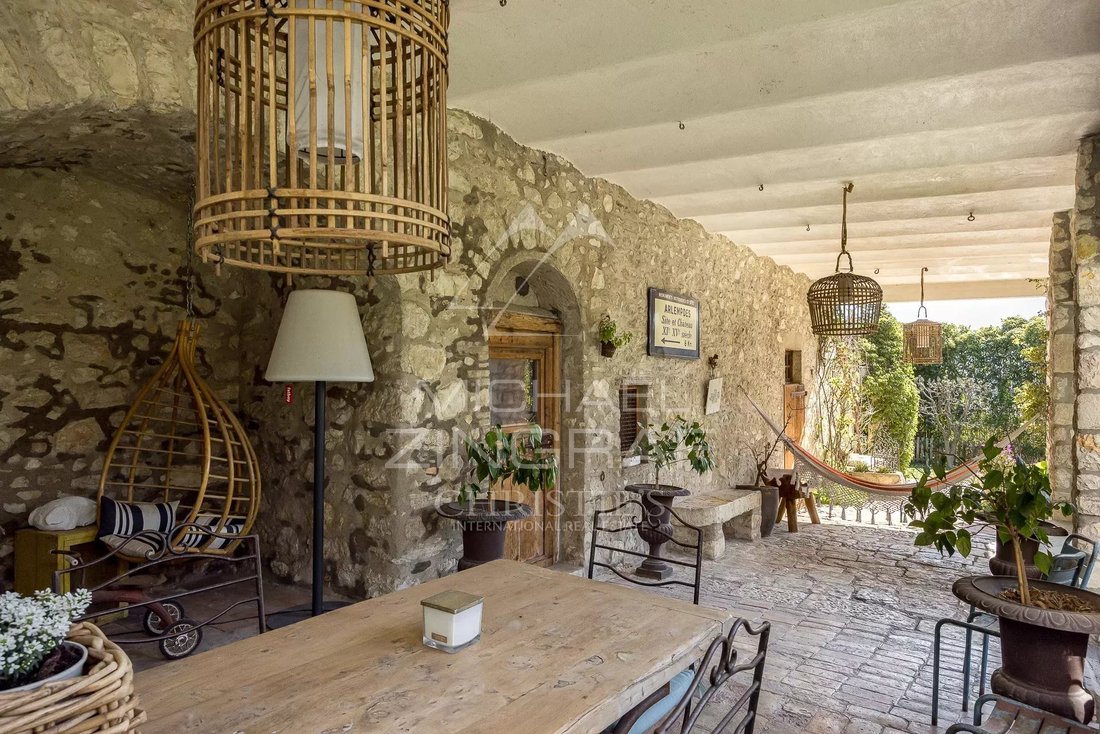 Villa in Centre du Village, La Colle-sur-Loup, France 1 - 15389219