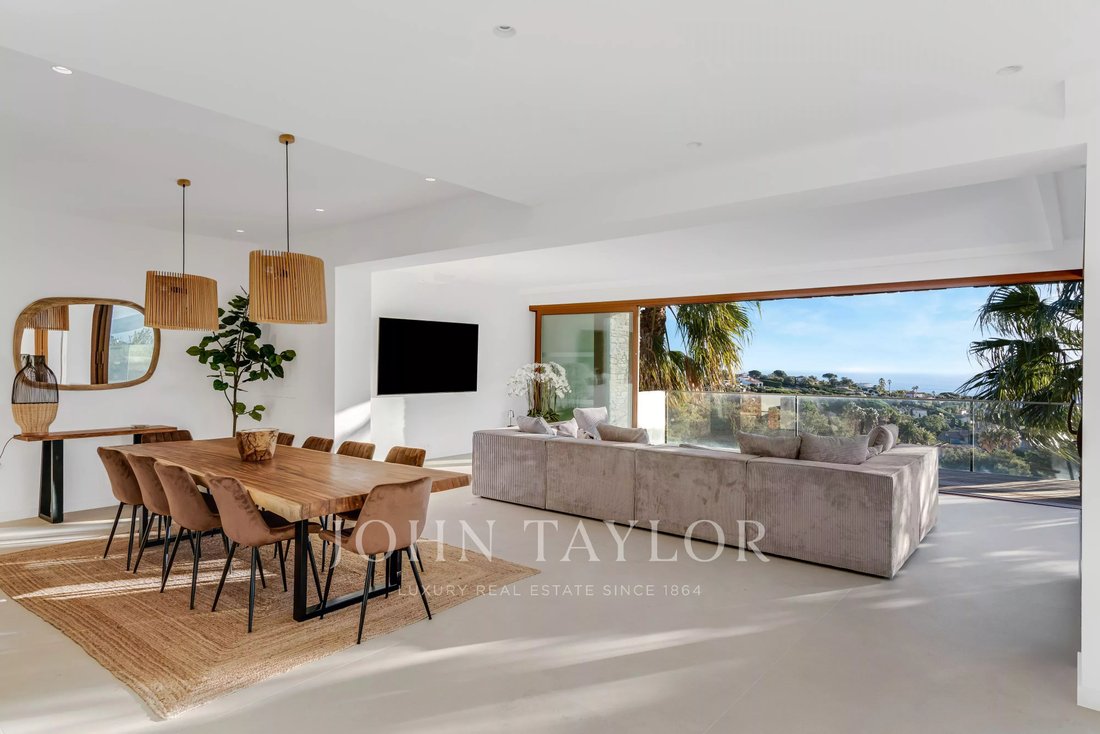 Villa in Nartelle-Noyer-Bellevue-bd des Sardinaux, Sainte-Maxime, France 4 - 15292269