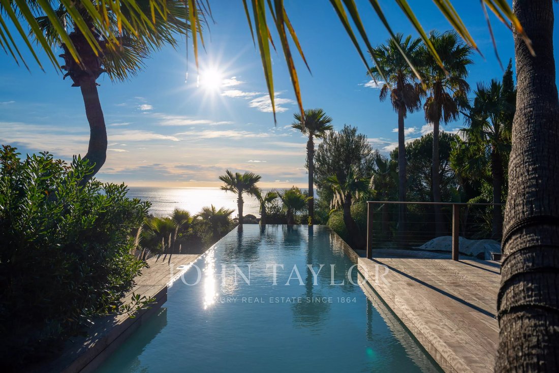 Villa in Nartelle-Noyer-Bellevue-bd des Sardinaux, Sainte-Maxime, France 1 - 15292269