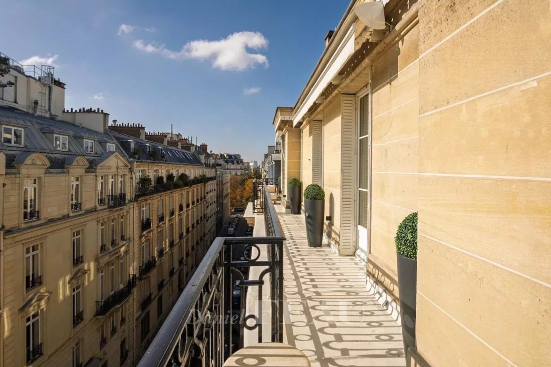 Apartment in Triangle d'Or, Paris 8e Arrondissement, Paris 1 - 16923491