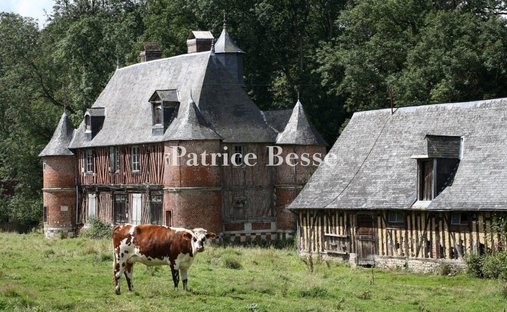 House in Centre Ville, Pont-Audemer, France 1