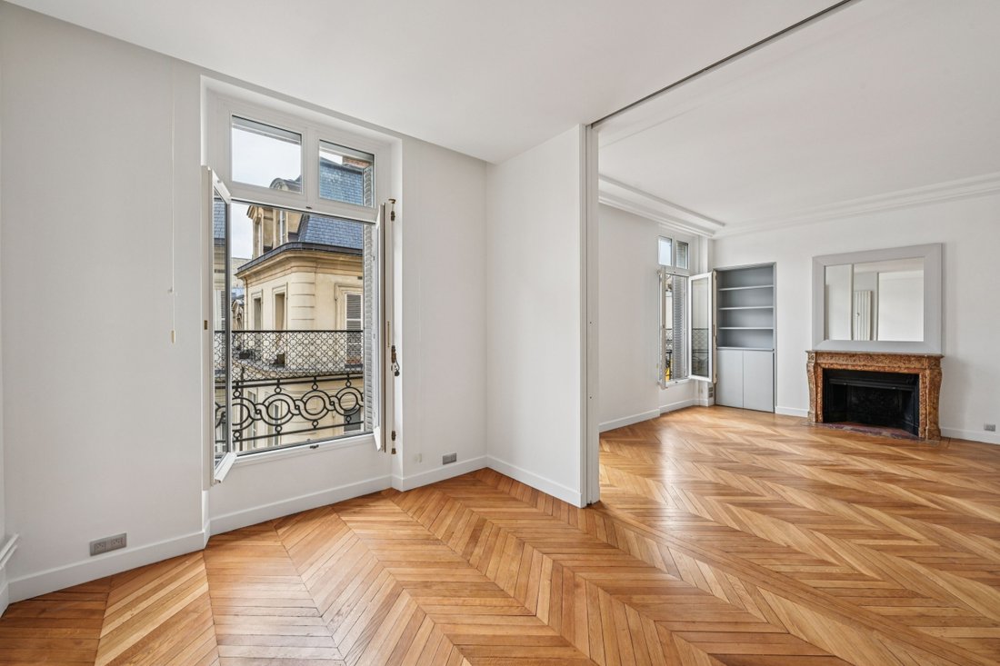 Apartment in Elysées-Madeleine, Paris 8e Arrondissement, Paris 5 - 16923469