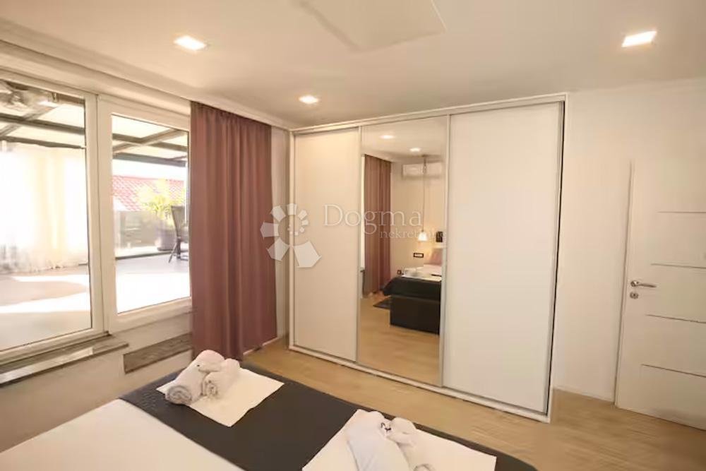 Apartment in Gradska cetvrt Grada, Sibenik, Sibenik-Knin County 3 - 16925330