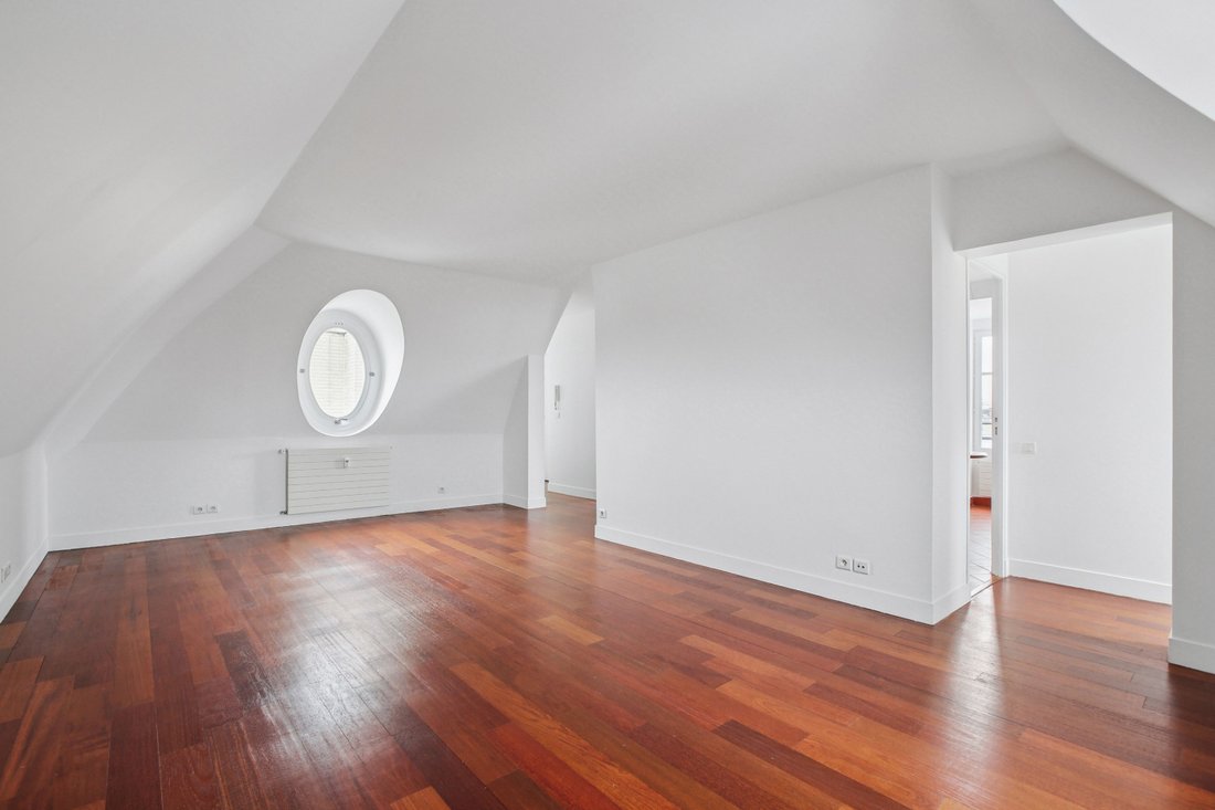 Apartment in Elysées-Madeleine, Paris 8e Arrondissement, Paris 5 - 16923450