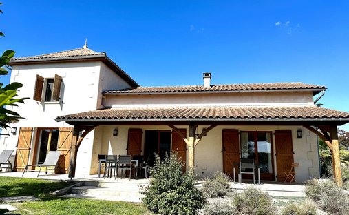 House in Aubeterre-sur-Dronne, Nouvelle-Aquitaine, France 1