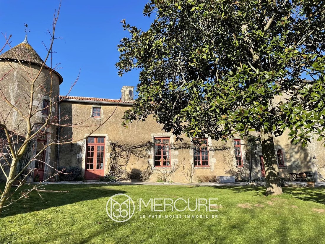 House in Champdeniers, Nouvelle-Aquitaine, France 2 - 15121372