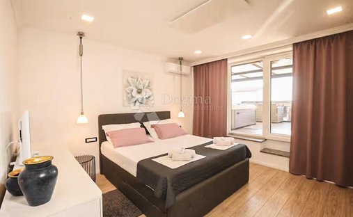 Apartment in Gradska cetvrt Grada, Sibenik, Sibenik-Knin County 1