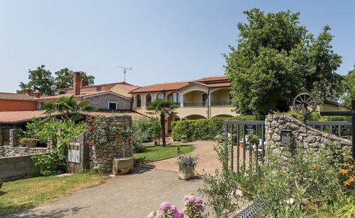 Villa in Buzinija, Gespanschaft Istrien, Kroatien 1