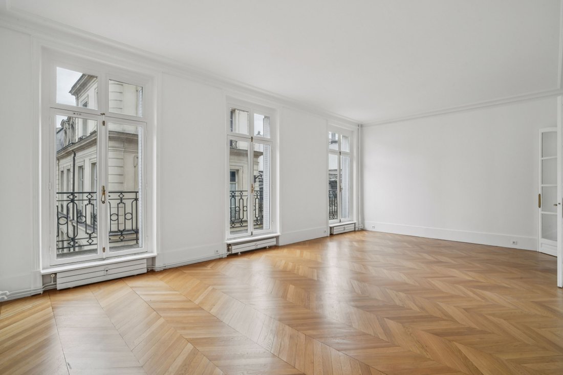 Apartment in Elysées-Madeleine, Paris 8e Arrondissement, Paris 2 - 16923479