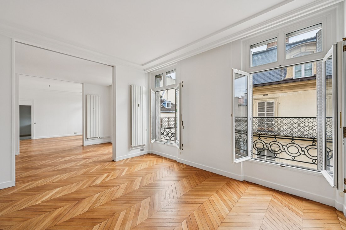 Apartment in Elysées-Madeleine, Paris 8e Arrondissement, Paris 2 - 16923469