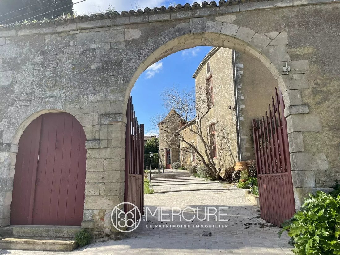 House in Champdeniers, Nouvelle-Aquitaine, France 1 - 15121372