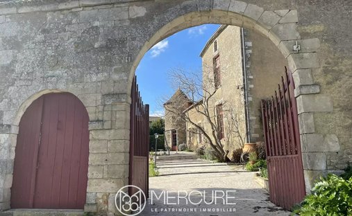 Casa a Champdeniers, Nuova Aquitania, Francia 1