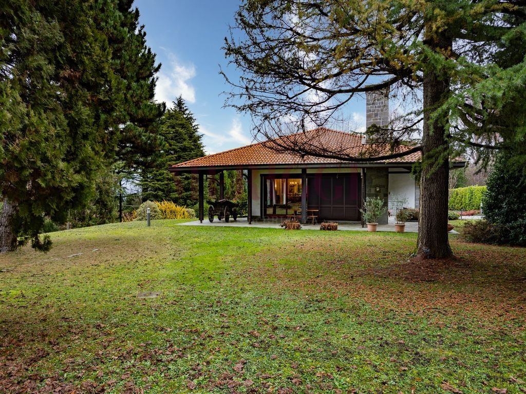 Villa in Sirtori, Lombardy, Italy 3 - 16924934