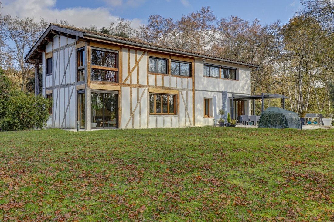 House in Saint-Sulpice-la-Pointe, Occitania, France 1 - 16925432