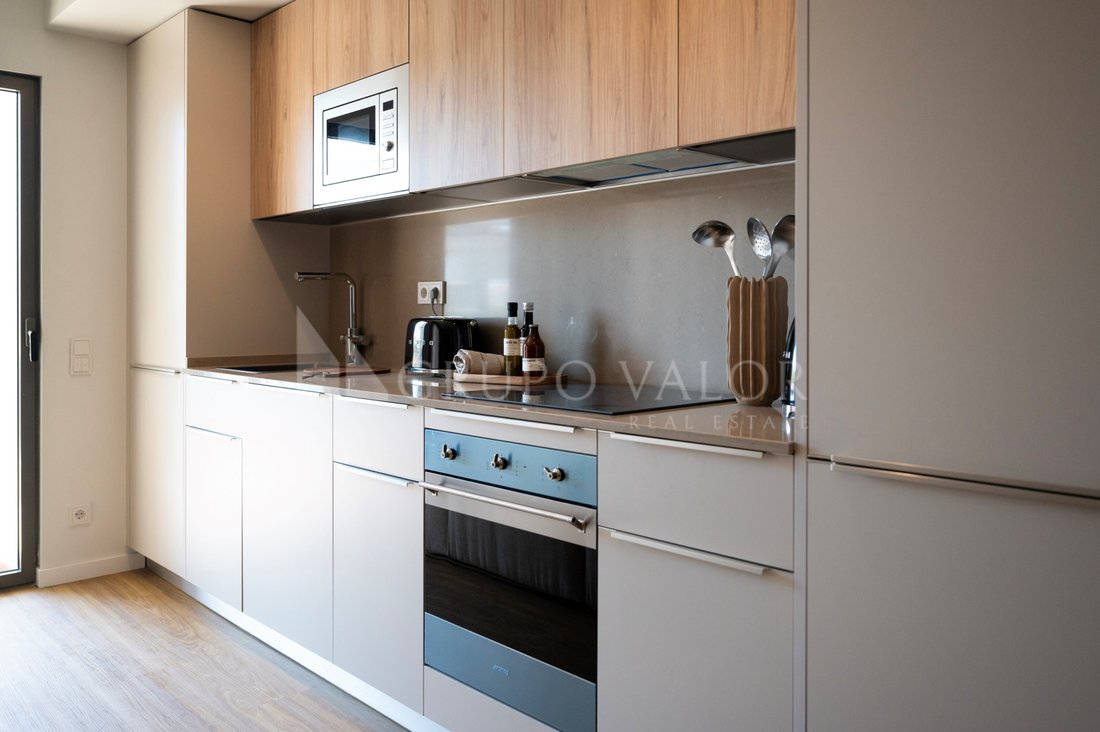 Apartment in Santo António dos Cavaleiros, Lisbon, Portugal 4 - 16923836