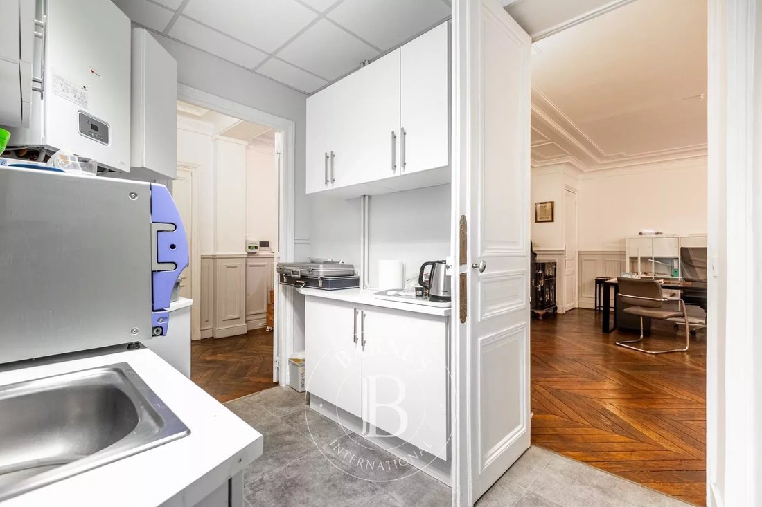 Apartment in Hoche-Friedland, Paris 8e Arrondissement, Paris 5 - 16923638