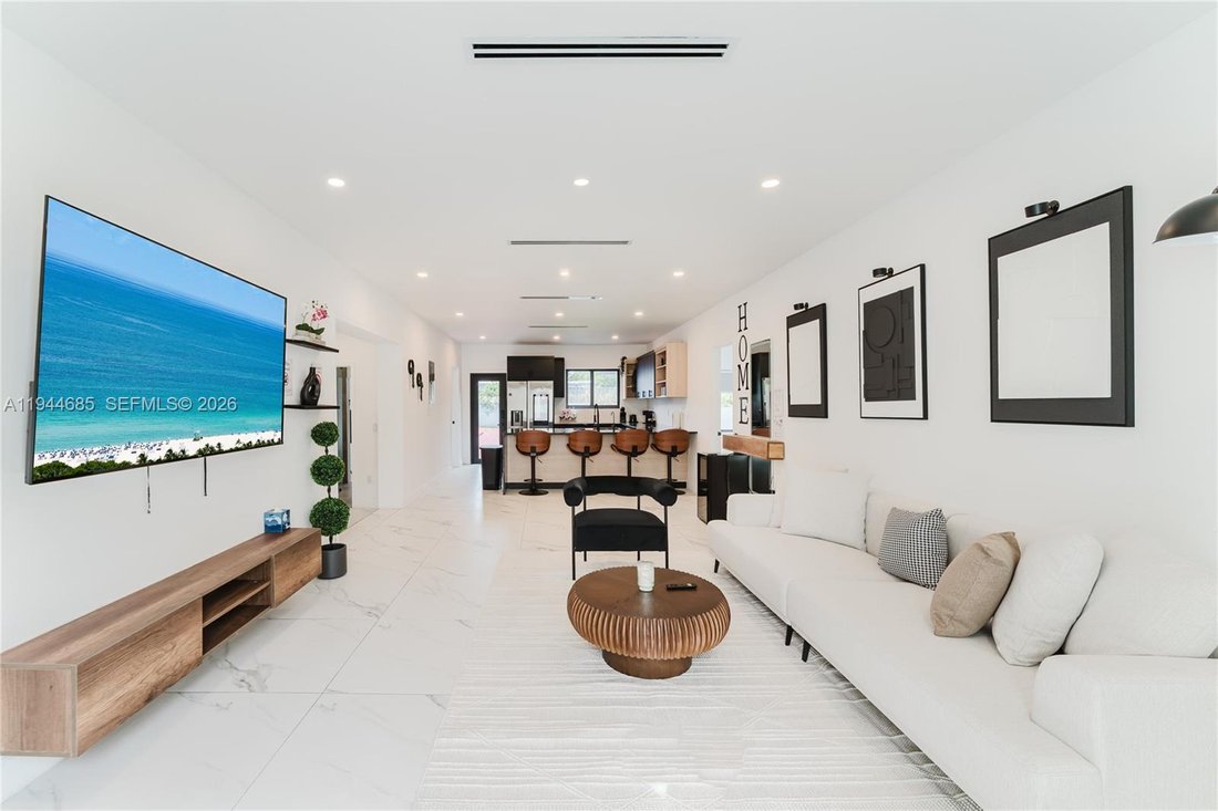 House in Miami, Florida, United States 3 - 16925092