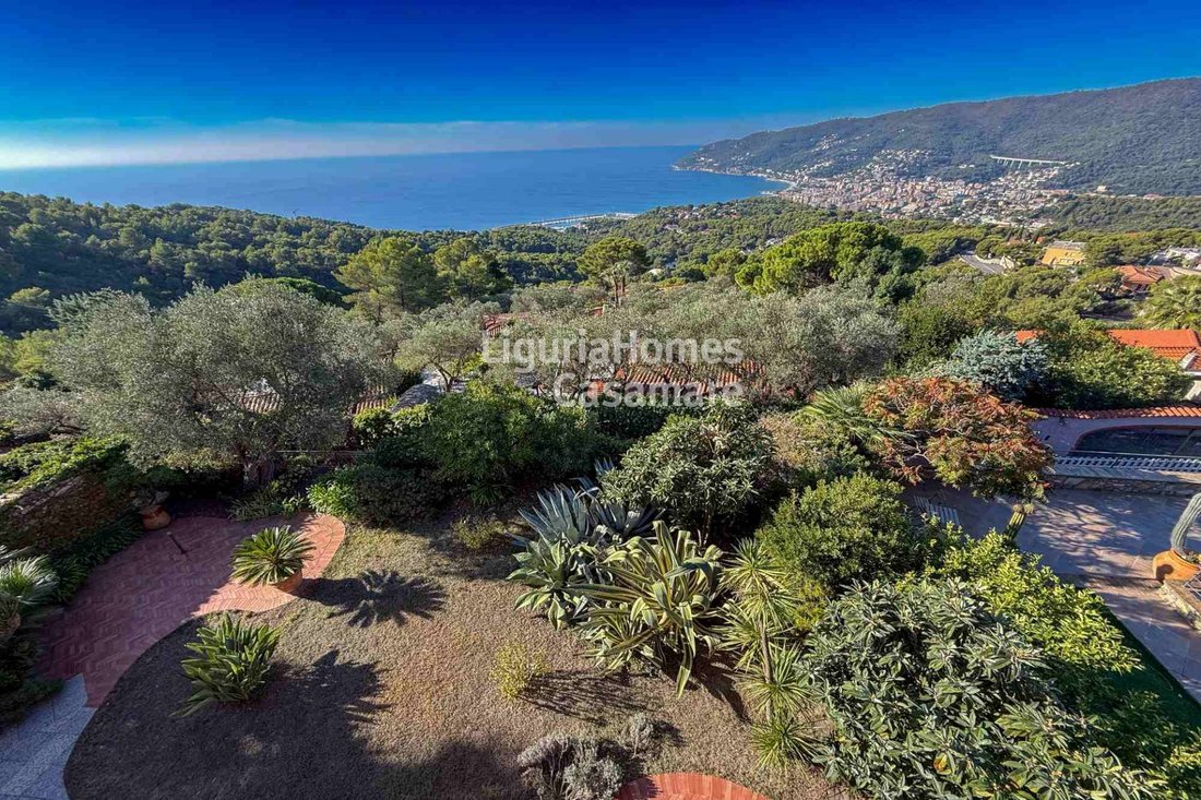 Villa in Pinamare, Andora, Liguria 2 - 16925170