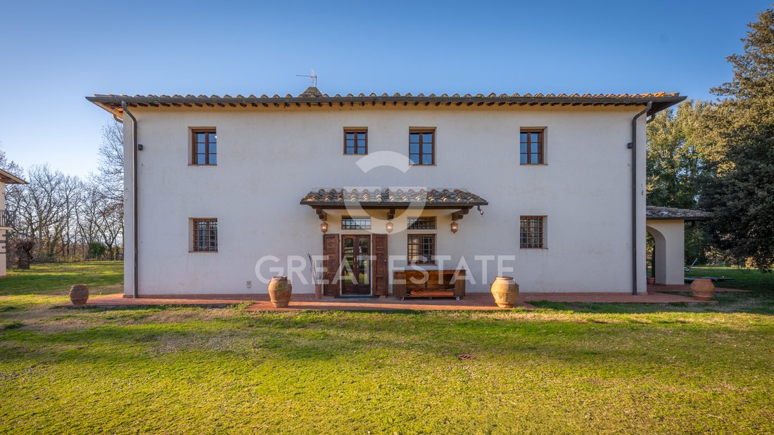Estate in Terranuova Bracciolini, Tuscany, Italy 4 - 16925231