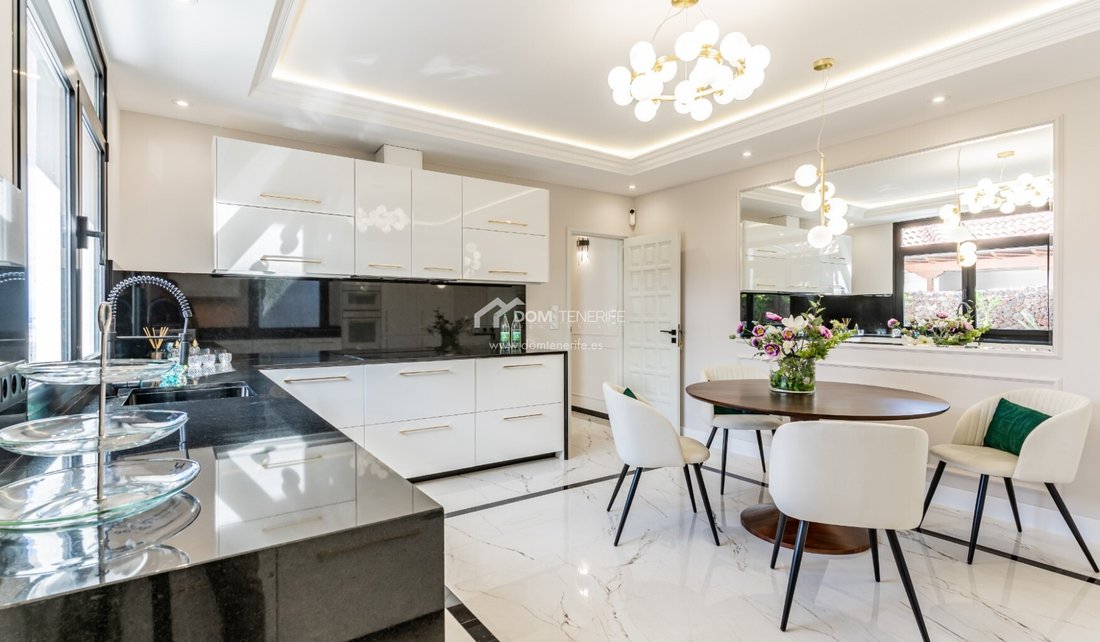 Villa in San Cristobal de La Laguna, Canary Islands, Spain 5 - 16739608