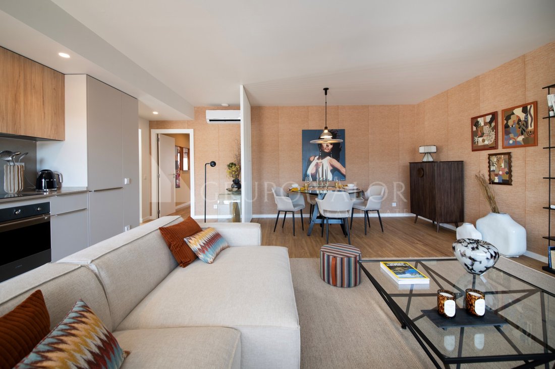 Apartment in Santo António dos Cavaleiros, Lisbon, Portugal 1 - 16923836