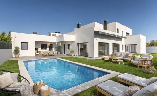 House in Azeitao (Sao Lourenco e Sao Simao), Setubal, Portugal 1