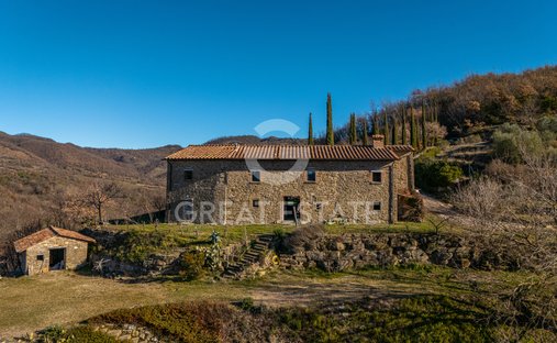 Estate in Padule-San Marco, Umbria, Italy 1