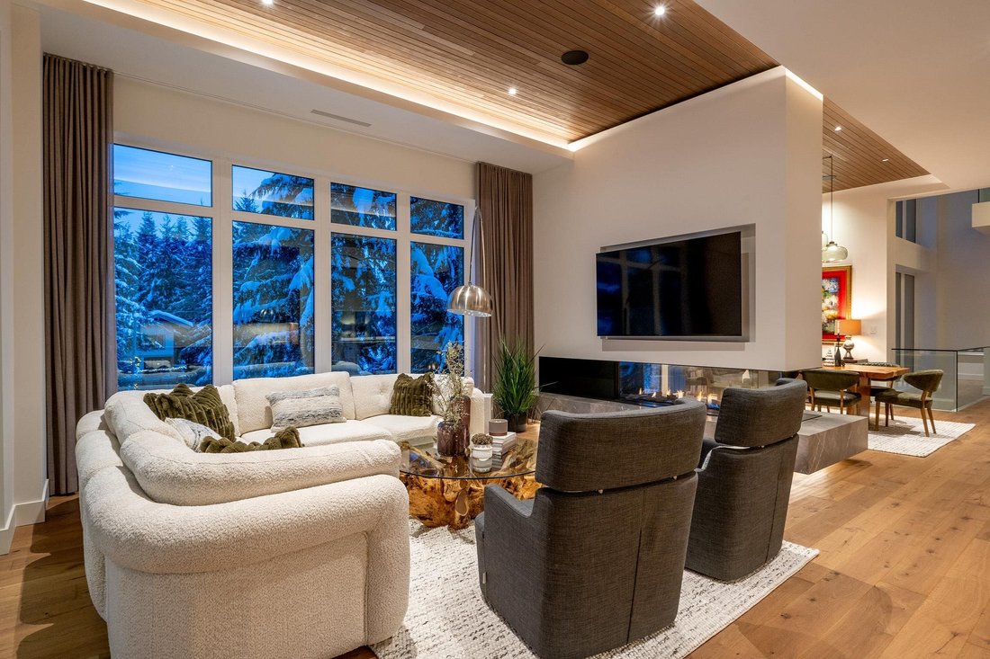 House in Whistler, British Columbia, Canada 3 - 16925660