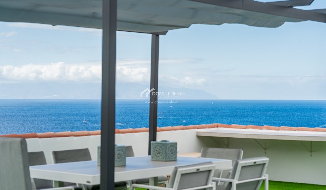 Villa in San Cristobal de La Laguna, Canary Islands, Spain 2 - 16739608