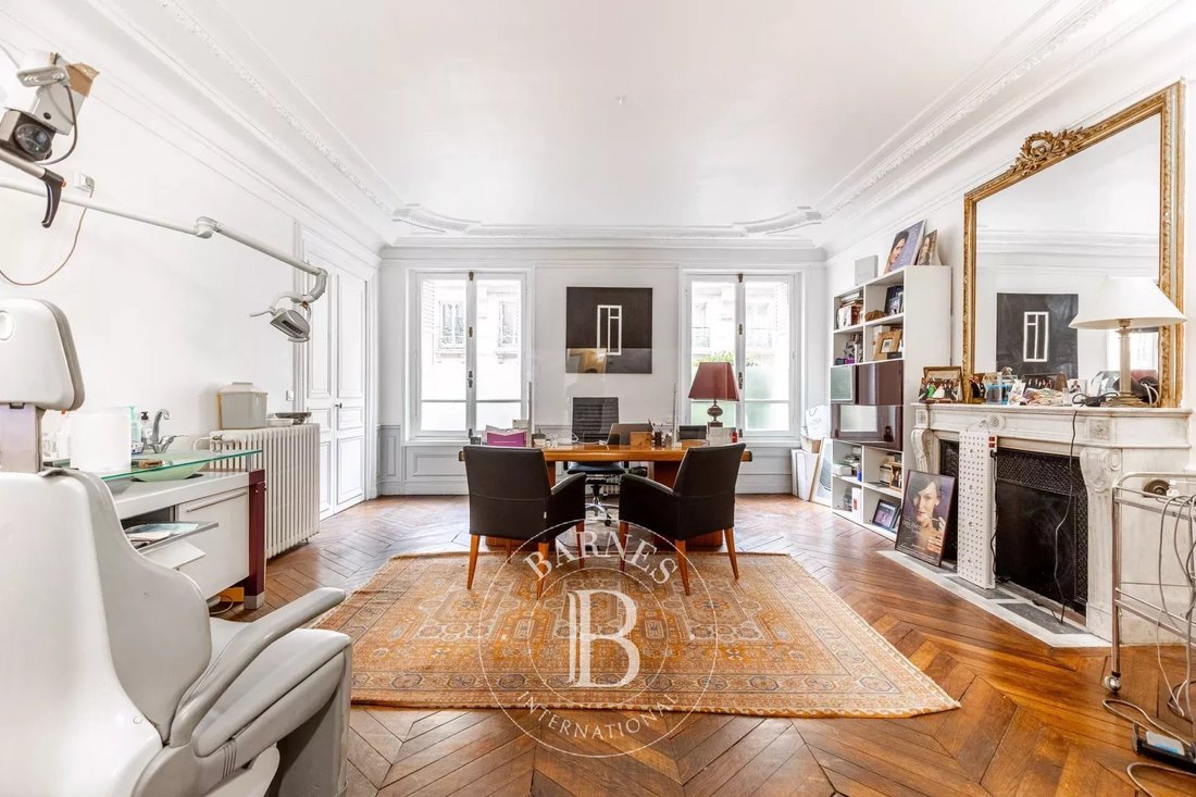 Apartment in Hoche-Friedland, Paris 8e Arrondissement, Paris 1 - 16923638