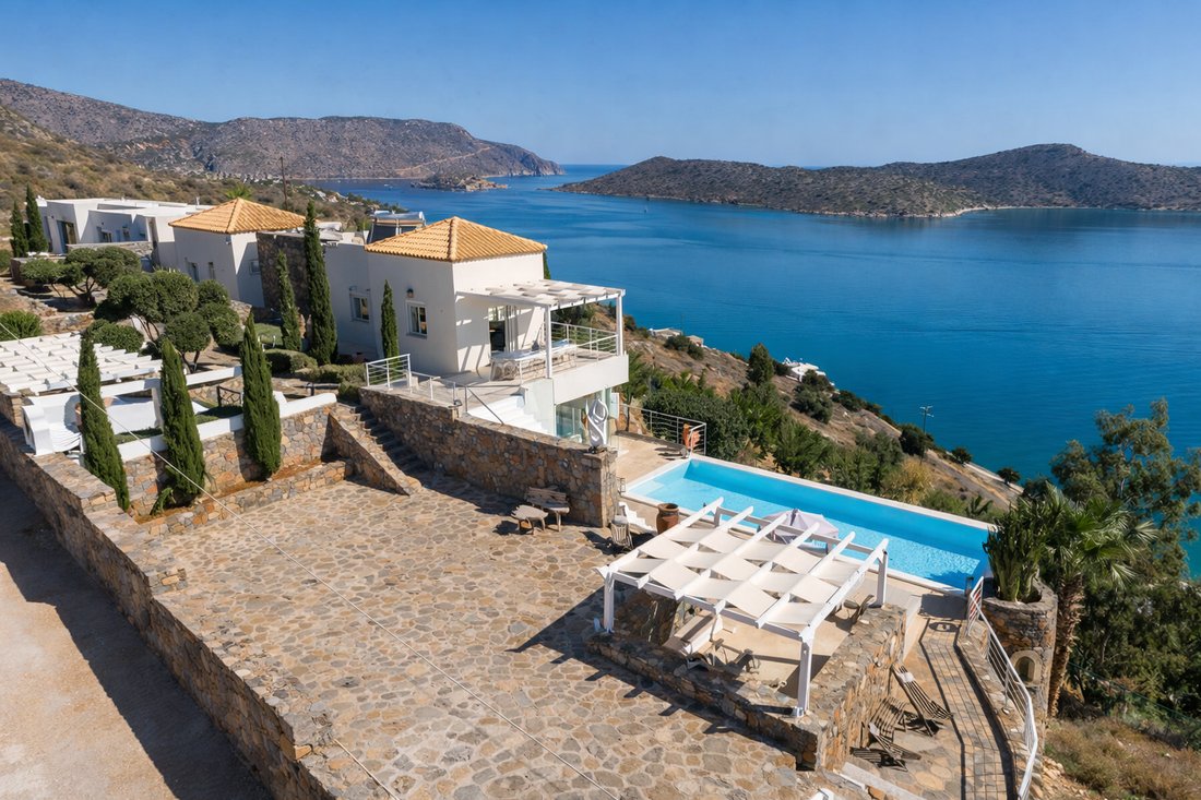 Villa in Community of Elounta, Agios Nikolaos Municipal Unit, Greece 1 - 15902653